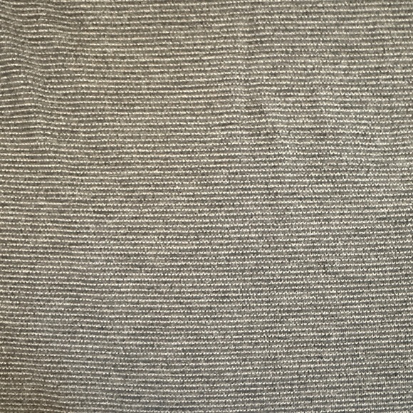 Under Armour Gray Men’s Long Sleeve Hoodie with HeatGear - Picture 4 of 5